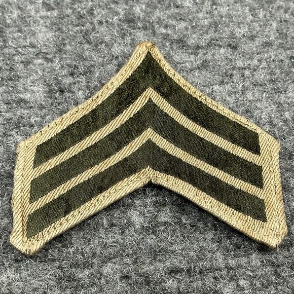 USMC Marine Chevron 512: WWII Sergeant (single) - woven/khaki Used Vintage Rare - Picture 2 of 5